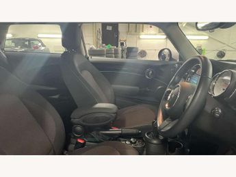 MINI Hatchback 1.5 Cooper Classic 3dr Auto