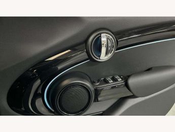 MINI Hatchback 5dr 1.5 Cooper Classic 5dr Auto