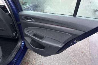 Volkswagen Golf 1.5 eTSI 150 Life 5dr DSG