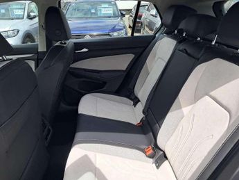 Volkswagen Golf 1.5 eTSI 150 Style 5dr DSG