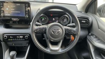 Toyota Yaris 1.5 Hybrid Design 5dr CVT