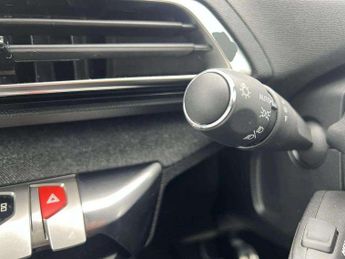 Peugeot 3008 1.6 Hybrid 180 Allure Premium+ 5dr e-EAT8