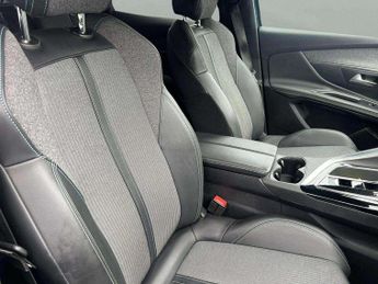 Peugeot 3008 1.6 Hybrid 180 Allure Premium+ 5dr e-EAT8