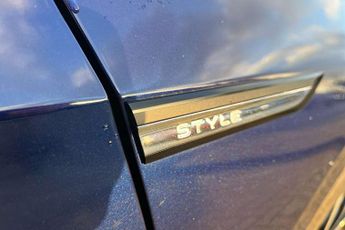 Volkswagen Golf 1.5 eTSI 150 Style 5dr DSG
