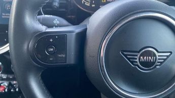 MINI Hatchback 5dr 1.5 Cooper Classic 5dr Auto