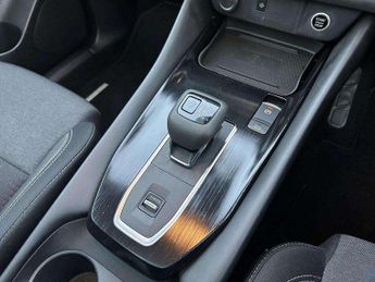 Nissan Qashqai 1.3 DiG-T MH 158 Premiere Edition 5dr Xtronic