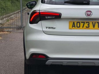 Fiat Tipo Cross 1.5 Hybrid 48V Cross Garmin 5dr DDCT