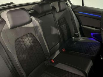 Volkswagen Golf 1.5 eTSI 150 R-Line 5dr DSG
