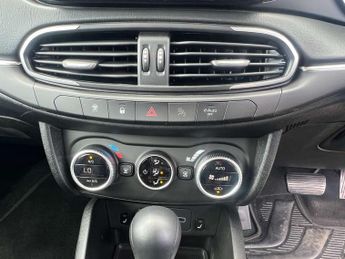 Fiat Tipo Cross 1.5 Hybrid 48V Cross Garmin 5dr DDCT