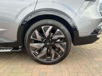 Renault Rafale E-Tech FHEV Iconic Esprit Alpine 5dr Auto 4C