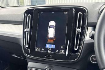 Volvo XC40 2.0 T4 Momentum Pro 5dr AWD Geartronic