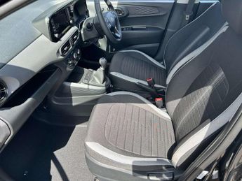 Hyundai i10 1.0 [63] Advance 5dr Auto [Nav]