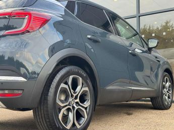 Renault Captur 1.3 TCE 140 SE Edition 5dr EDC