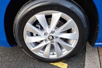 Skoda Superb Estate 2.0 TDI SE Technology 5dr DSG