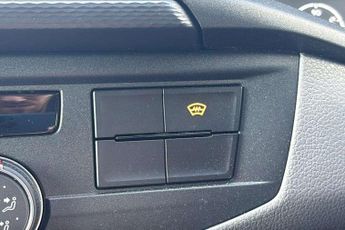 Volkswagen Transporter 2.0 BiTDI 199 Highline Kombi Van DSG