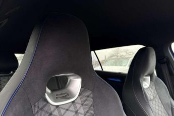 Volkswagen Passat Estate 1.5 TSI eHybrid R-Line 5dr DSG