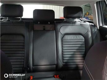 Volkswagen Passat Estate 1.6 TDI SEL 5dr DSG
