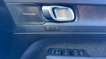 Volvo XC40 Recharge 1.5 T5 Recharge PHEV Ultimate Dark 5dr Auto