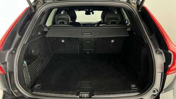 Volvo XC60 2.0 B4D R DESIGN 5dr AWD Geartronic