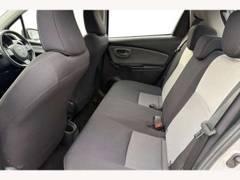 Toyota Yaris 1.5 Hybrid Icon Tech 5dr CVT