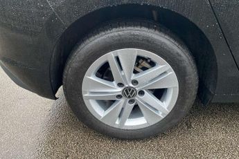 Volkswagen Golf 2.0 TDI Life 5dr DSG