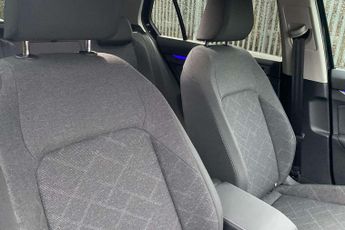 Volkswagen Golf 2.0 TDI Life 5dr DSG
