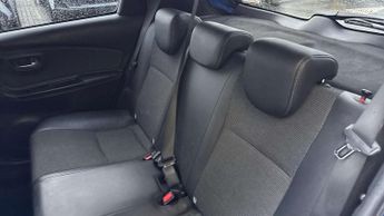 Toyota Yaris 1.5 Hybrid Excel 5dr CVT