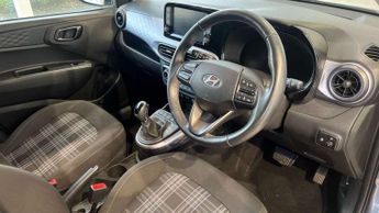 Hyundai i10 1.0 MPi Premium 5dr Auto