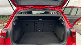 Volkswagen Golf 1.5 eTSI 150 Active 5dr DSG