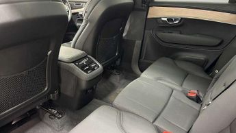 Volvo XC90 2.0 B5P Plus Dark 5dr AWD Geartronic