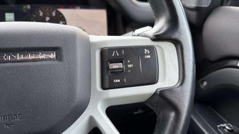 Land Rover Defender 3.0 D300 X-Dynamic S 110 5dr Auto