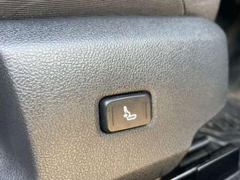 Toyota Corolla 1.8 VVT-i Hybrid Design 5dr CVT
