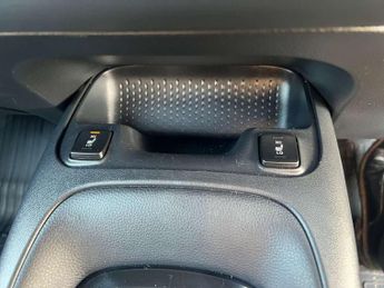 Toyota Corolla 1.8 VVT-i Hybrid Design 5dr CVT