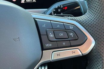 Volkswagen Passat Estate 1.5 eTSI R-Line 5dr DSG