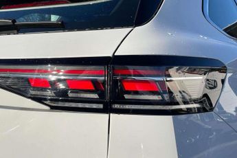 Volkswagen Passat Estate 1.5 eTSI R-Line 5dr DSG