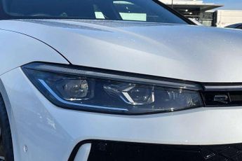Volkswagen Passat Estate 1.5 eTSI R-Line 5dr DSG
