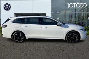 Volkswagen Passat Estate 1.5 eTSI R-Line 5dr DSG