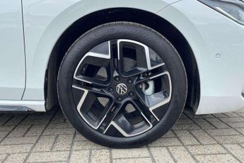 Volkswagen Passat Estate 1.5 eTSI R-Line 5dr DSG