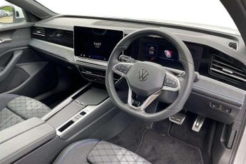 Volkswagen Passat Estate 1.5 eTSI R-Line 5dr DSG