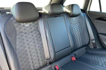 Volkswagen Passat Estate 1.5 eTSI R-Line 5dr DSG