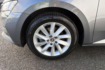 Skoda Superb Estate 1.4 TSI iV SE Technology DSG 5dr