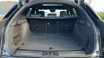 Land Rover Range Rover Velar 3.0 D300 MHEV Dynamic HSE 5dr Auto