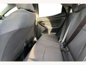 Toyota Yaris 1.5 Hybrid Design 5dr CVT