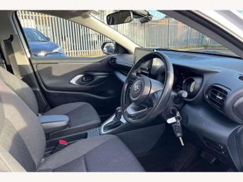Toyota Yaris 1.5 Hybrid Design 5dr CVT