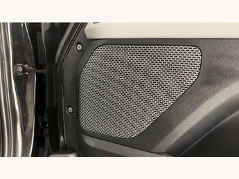 Land Rover Defender 2.0 P400e XS Edition 110 5dr Auto