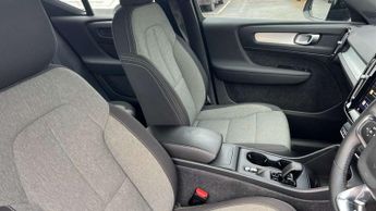 Volvo XC40 2.0 B3P Core 5dr Auto