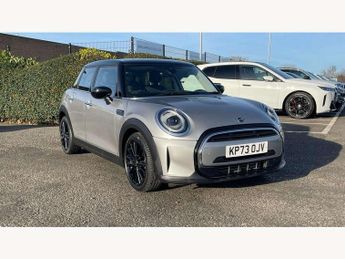 MINI Hatch 1.5 Cooper Classic 5dr Auto [Comfort/Nav Pack]