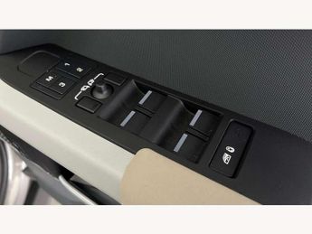 Land Rover Defender 2.0 P400e XS Edition 110 5dr Auto