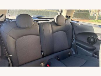 MINI Hatchback 1.5 Cooper Classic 3dr Auto