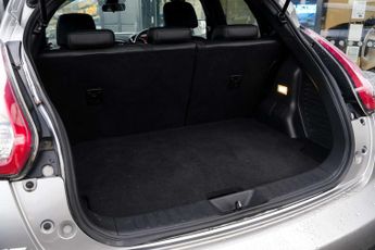 Nissan Juke 1.6 N-Connecta 5dr Xtronic